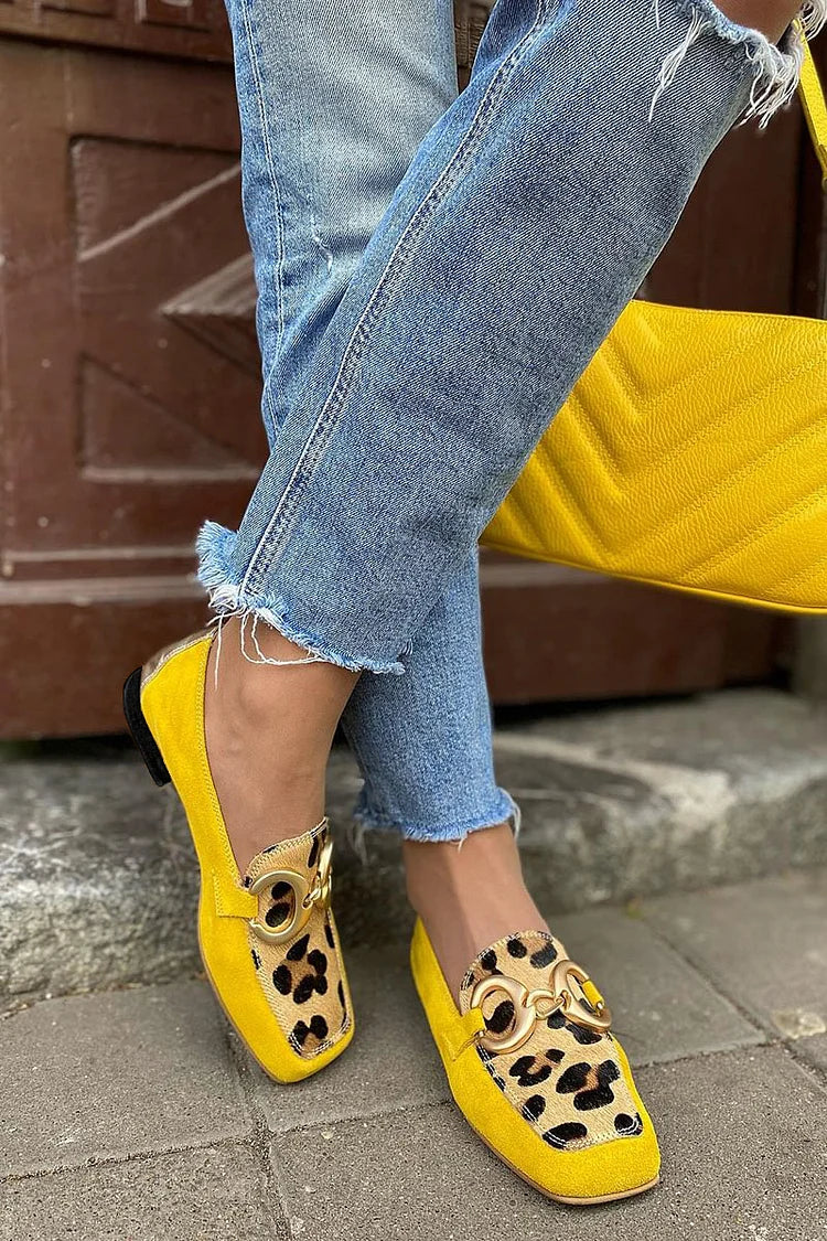 Assunta - Mocasines con Estampado Animal - calzado de mujer, detalle | Chloe Bennett
