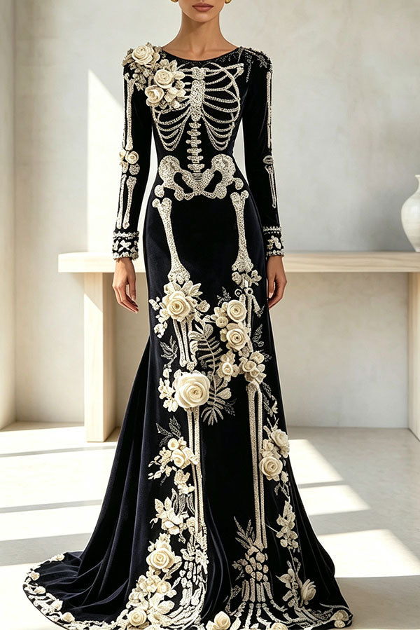Luxury skull embroidered velvet dress - vestido de mujer, vista trasera | Chloe Bennett