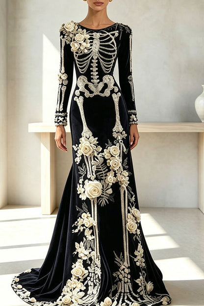 Luxury skull embroidered velvet dress - vestido de mujer, vista trasera | Chloe Bennett