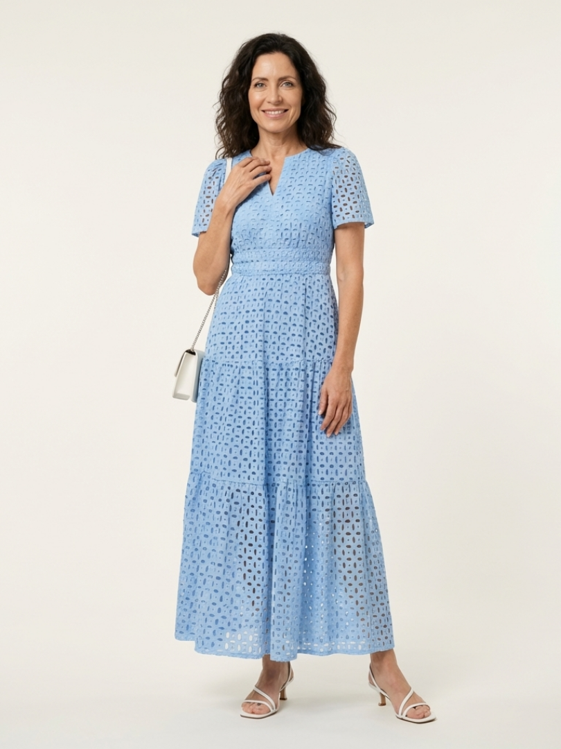 Maria | Vestido Midi de Manga Corta con Escote en V - vestido de mujer, vista principal | Chloe Bennett