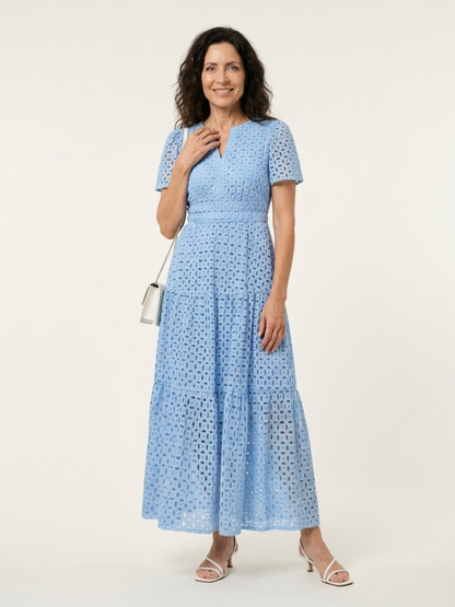 Maria | Vestido Midi de Manga Corta con Escote en V - vestido de mujer, vista principal | Chloe Bennett