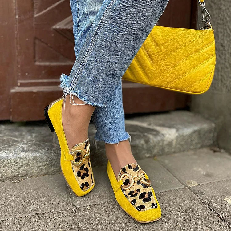 Assunta - Mocasines con Estampado Animal - calzado de mujer, vista frontal | Chloe Bennett