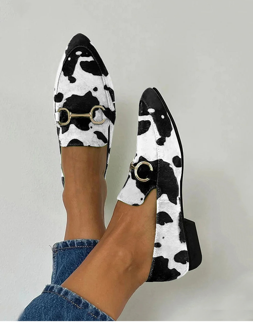 Anna - Mocasines Estampados con Detalle de Hebilla - calzado de mujer, vista frontal | Chloe Bennett