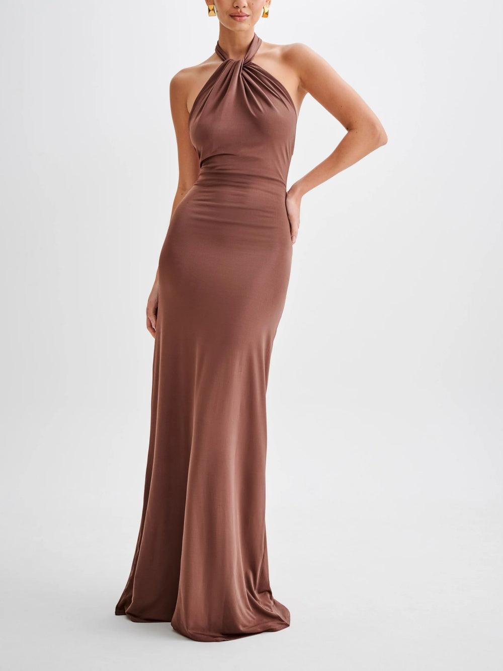 Inés | Vestido Halter Marrón 2026