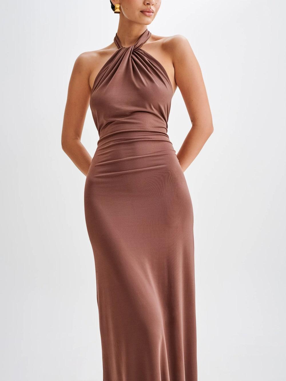 Inés | Vestido Halter Marrón 2026