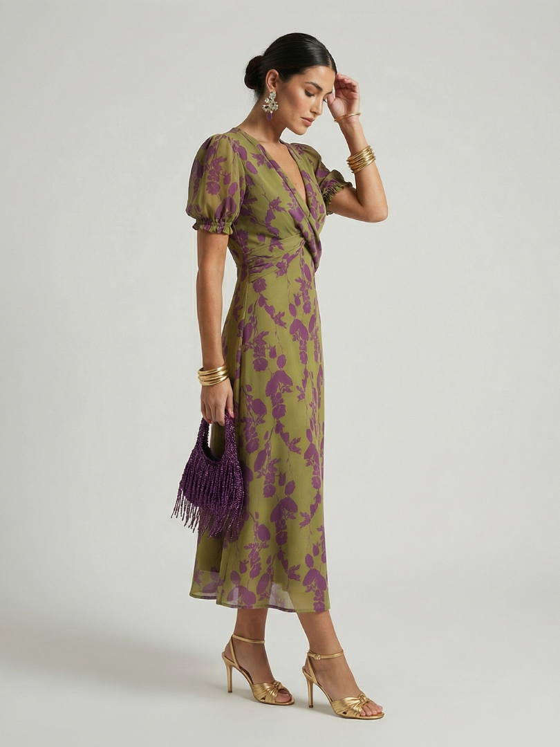 Carla | Vestido Midi Floral Relajado - vestido de mujer, vista frontal | Chloe Bennett