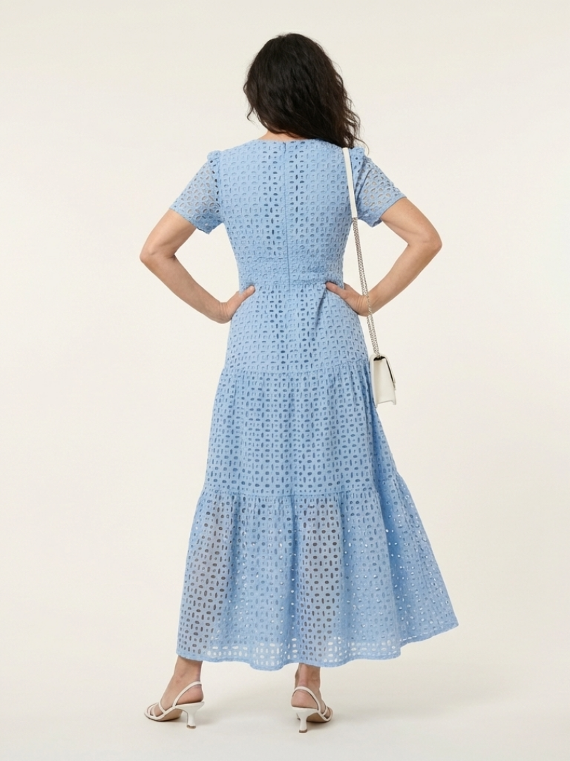 Maria | Vestido Midi de Manga Corta con Escote en V - vestido de mujer, vista trasera | Chloe Bennett