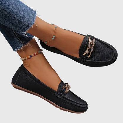 Paola - Mocasines Elegantes y Confortables - calzado de mujer, vista frontal | Chloe Bennett