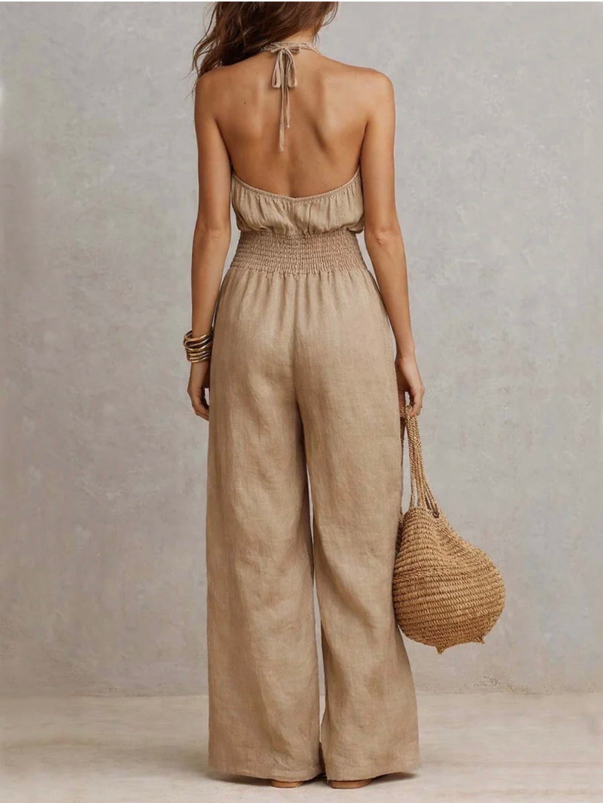 Gigi | Conjunto elegante con cuello halter