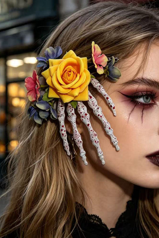 Dark-style Skull Hand Side Hair Clip - accesorio de pelo, vista principal | Chloe Bennett