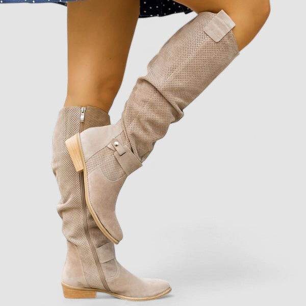 Sofia | Bota Alta Suave - calzado de mujer, vista frontal | Chloe Bennett
