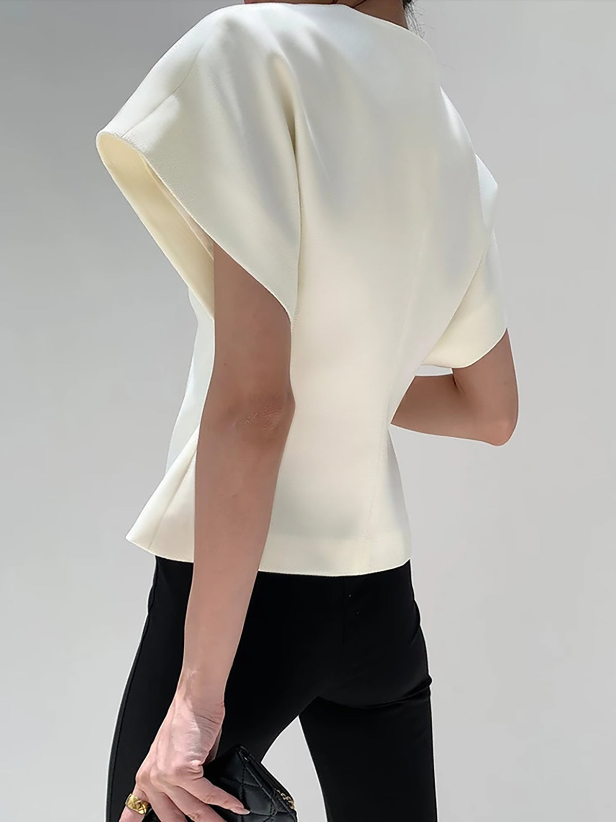 Flor | Blusa sin Mangas con Botones y Escote en V