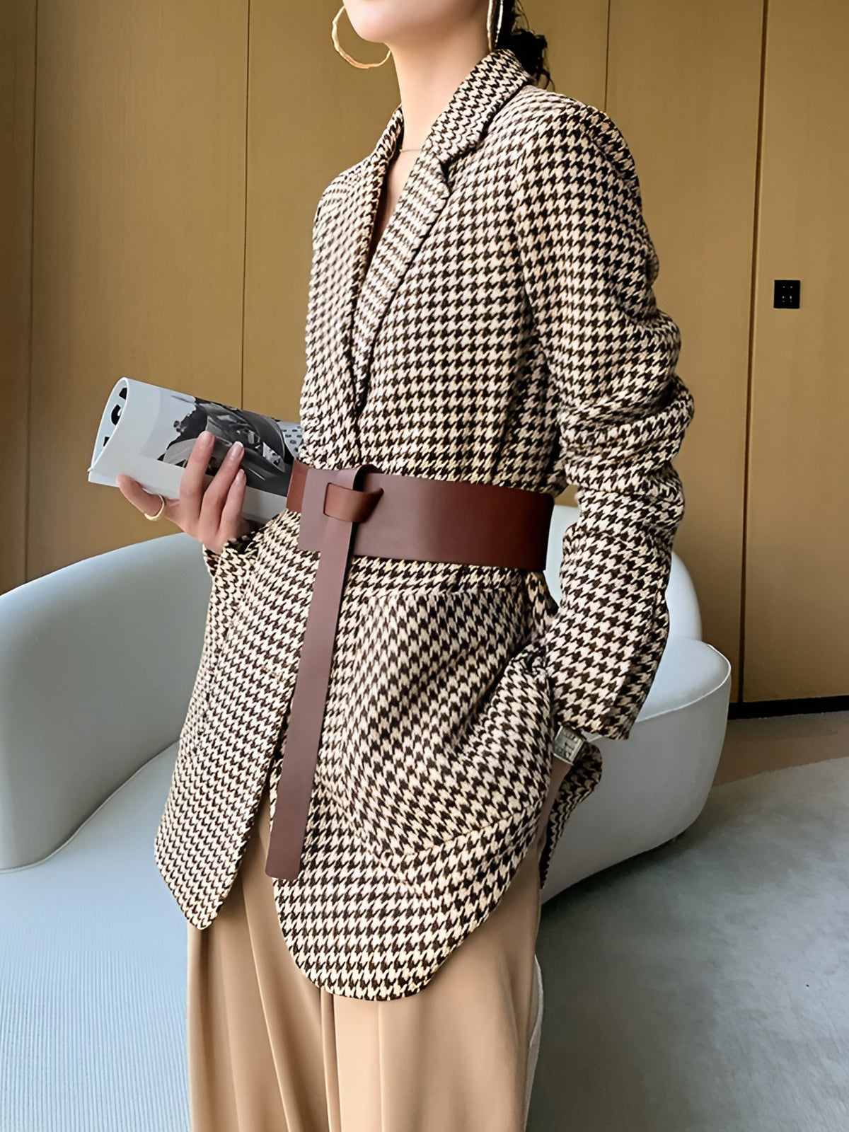 Eugenia | Blazer Pata de Gallo con Abertura y Cinturón