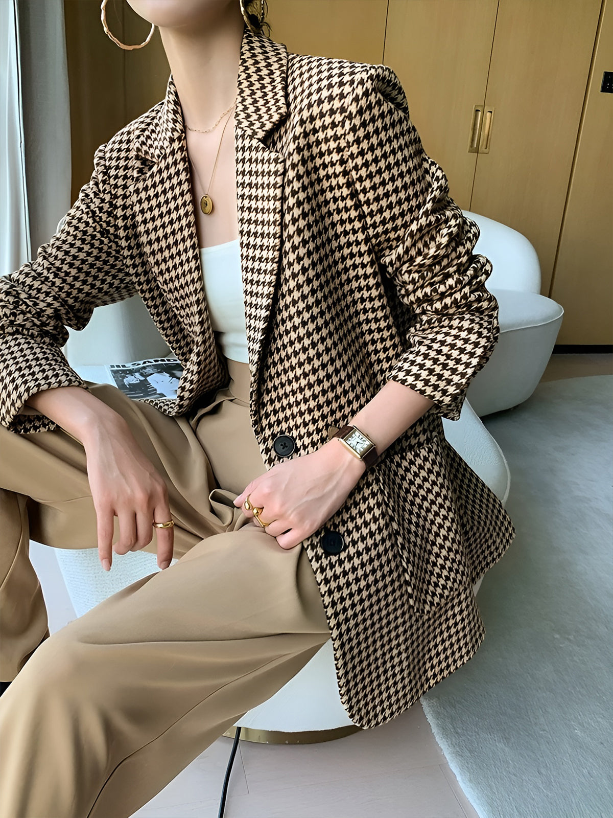 Eugenia | Blazer Pata de Gallo con Abertura y Cinturón