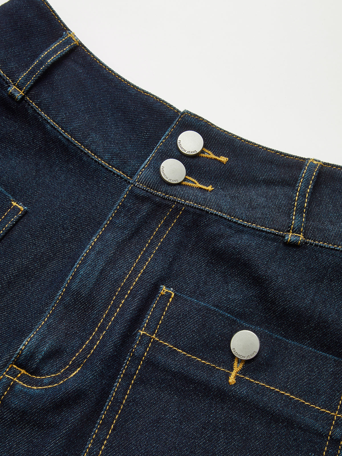 Greta | Jeans Rectos Tiro Alto con Doble Botón