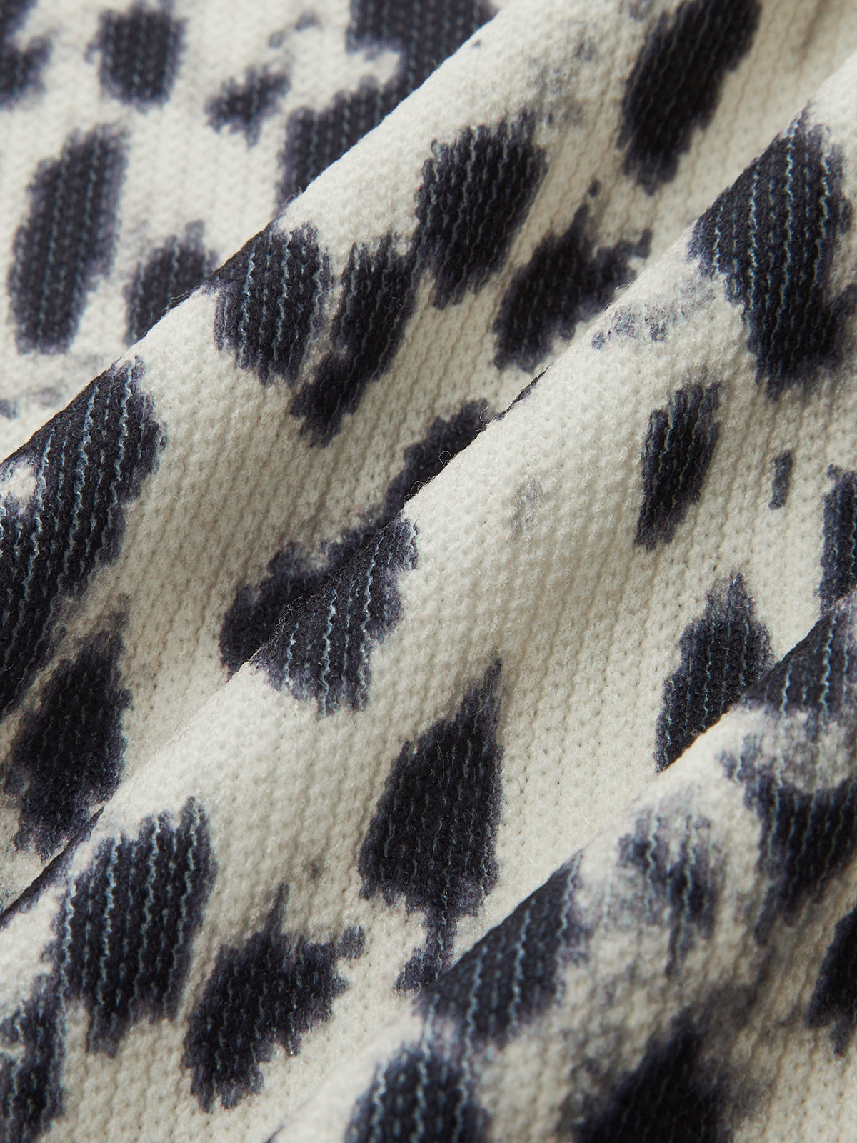 Salomé | Top Canalé de Cuello Alto Estampado Leopardo