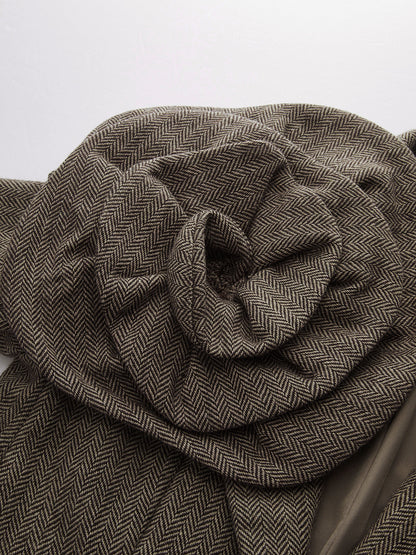 Lucila | Blazer de Tweed con Flor en Relieve