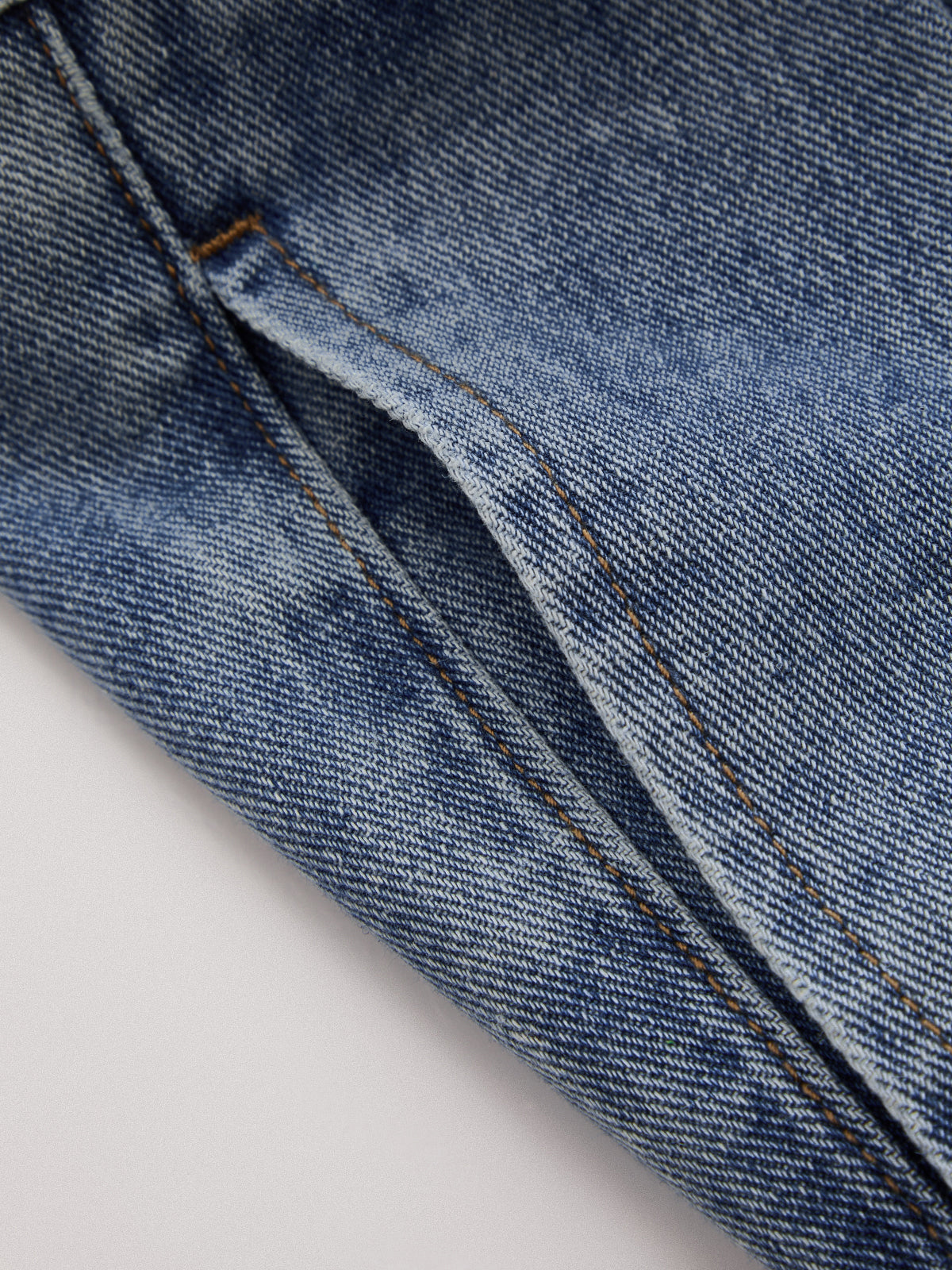 Tamara | Jeans Pierna Ancha con Pliegues Marcados
