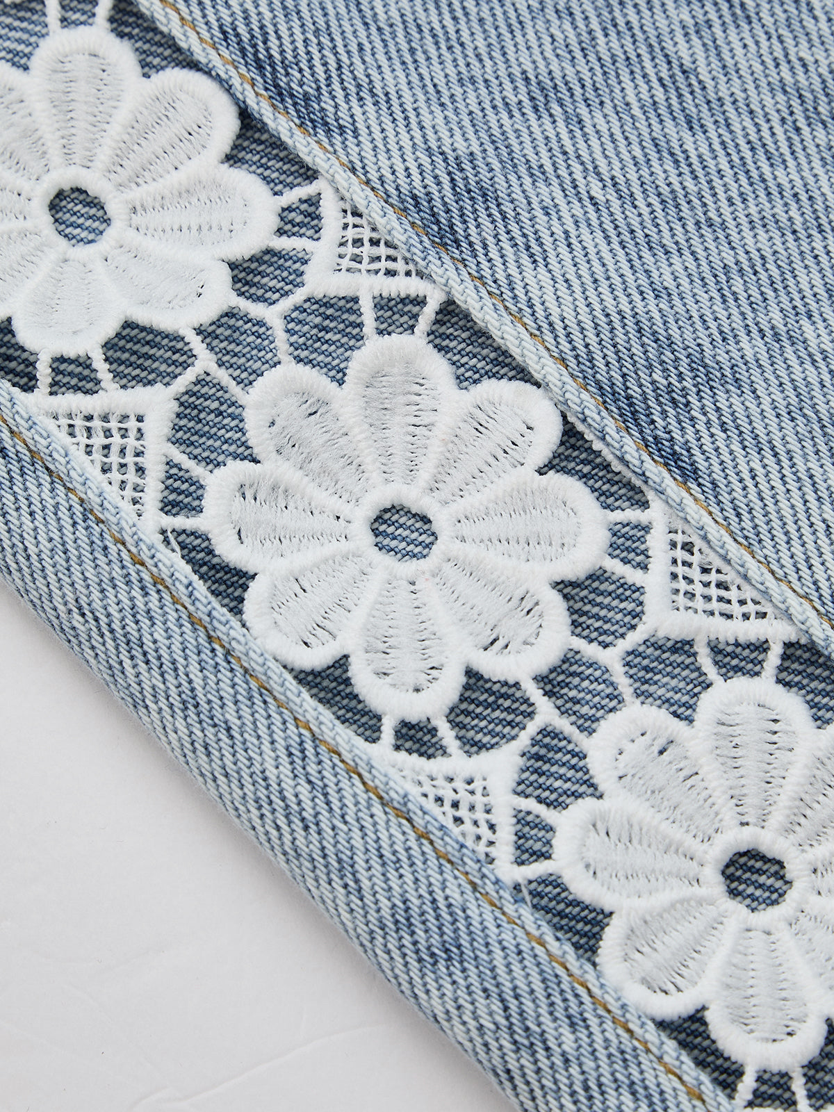 Natalia | Jeans Pierna Ancha con Encaje Lateral