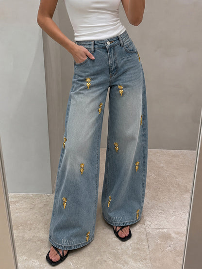 Aroa | Jeans Pierna Ancha con Corazones Decorativos