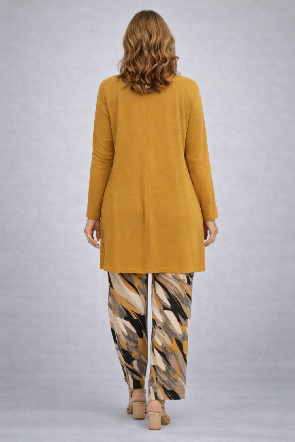 Ailene - Elegancia Clásica Conjunto Tres Piezas - conjunto de mujer, detalle | Chloe Bennett