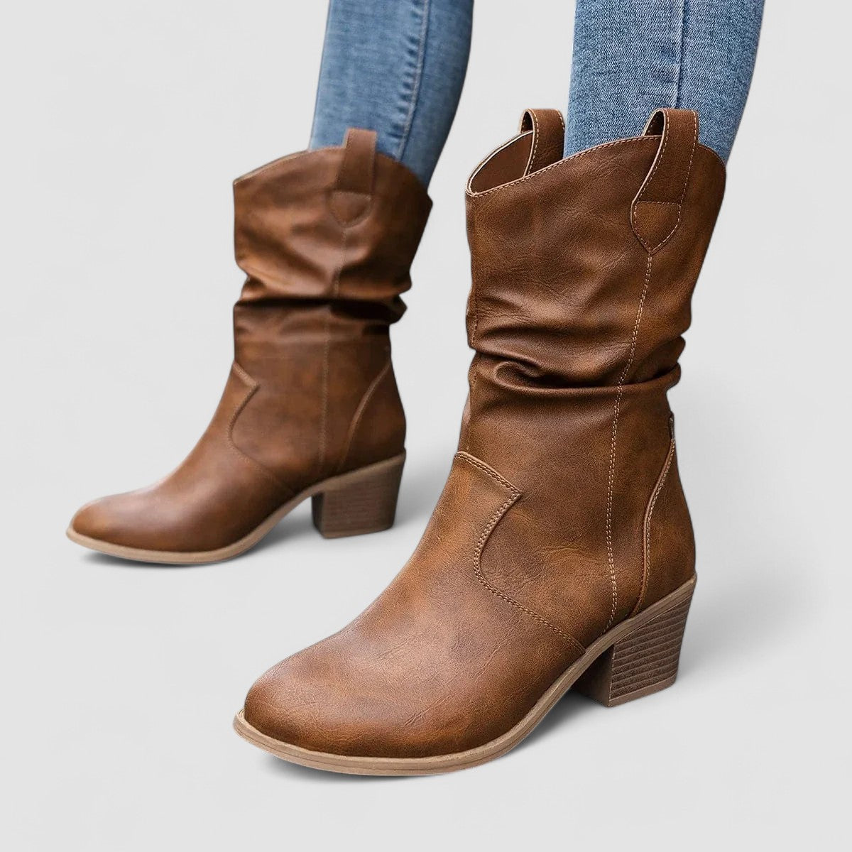 Monica | Botas de Piel Ortopédicas - calzado de mujer, detalle | Chloe Bennett