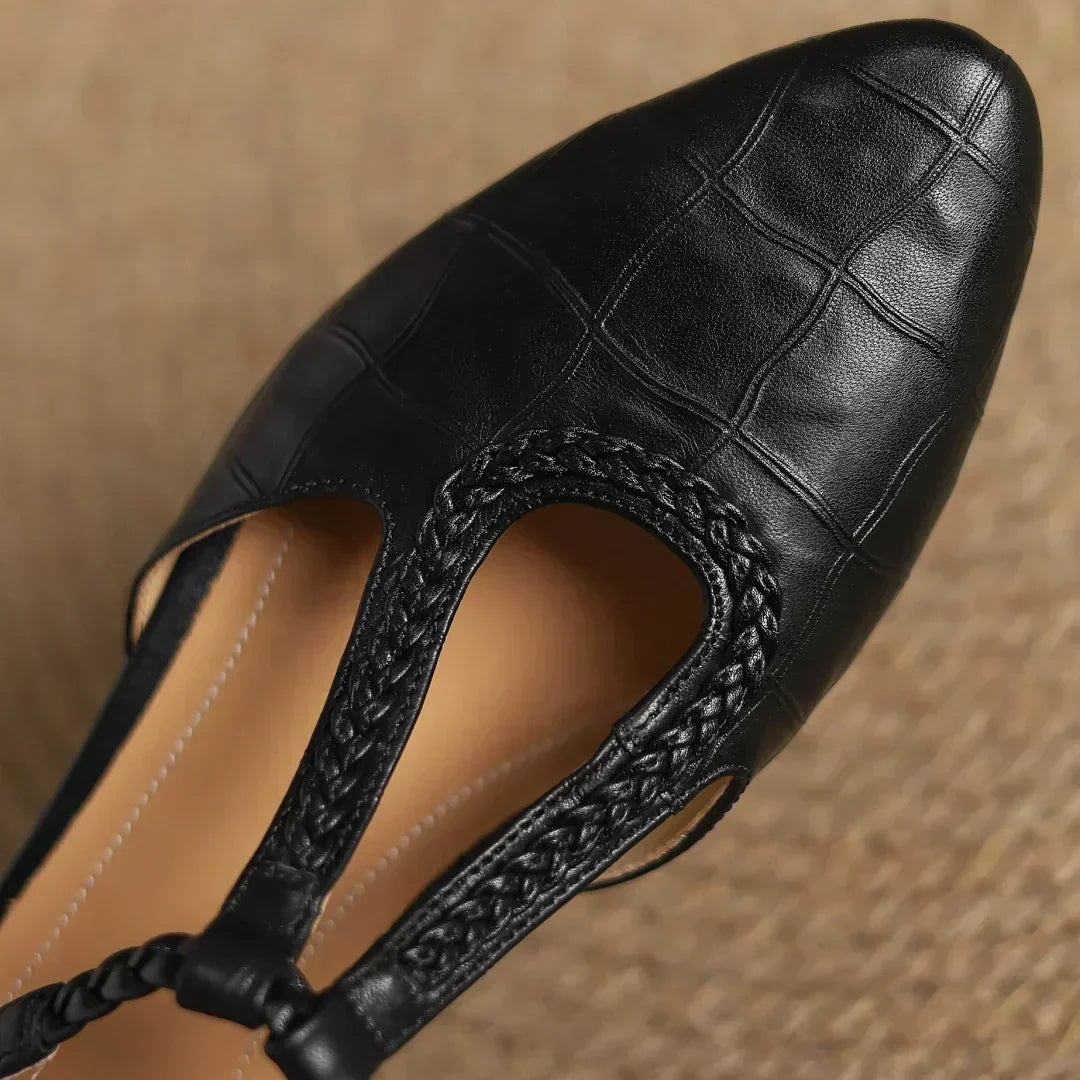 Carla - Mary Janes Clásicas - calzado de mujer, detalle | Chloe Bennett