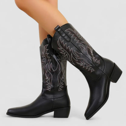 Alessandra | Botas Cowboy Western Bordadas - calzado de mujer, otro ángulo | Chloe Bennett