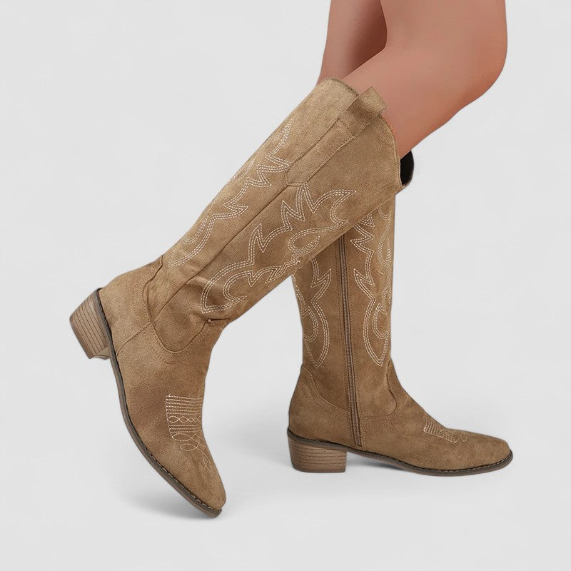 Caterina | Botas hasta la Rodilla para Pantorrillas Anchas - calzado de mujer, vista frontal | Chloe Bennett