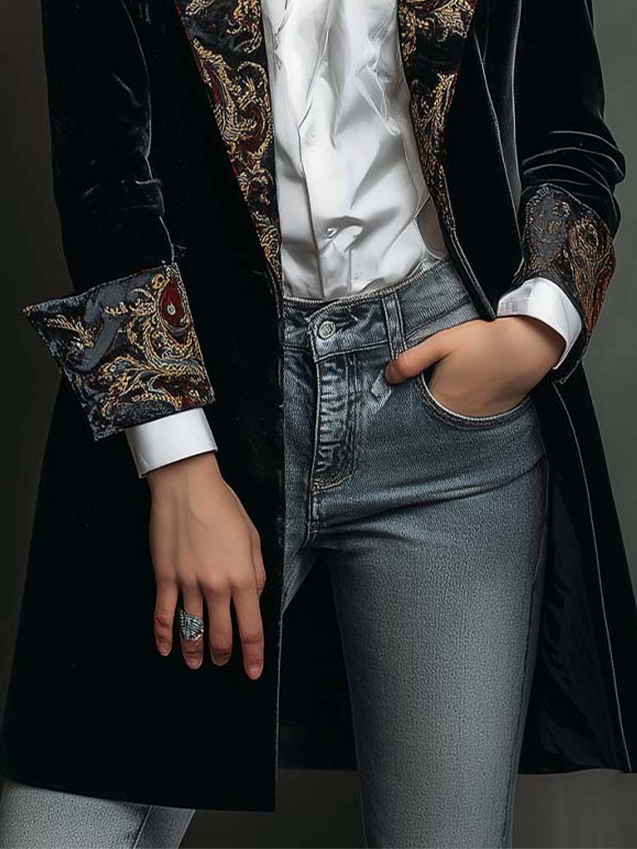 Blazer Slim Fit Negro con Solapas y Estampado Barroco