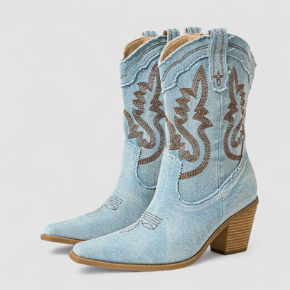 Selena | Bota Western Bordada - calzado de mujer, vista trasera | Chloe Bennett